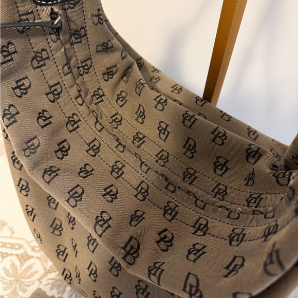 Dooney and Bourke Black&Brown Monogram Large Canvas and Leather Tote 18x13 - Picture 3 of 14